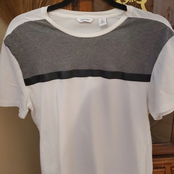 Calvin Klein Men's Color Block T-shirt - Picture 2 of 8
